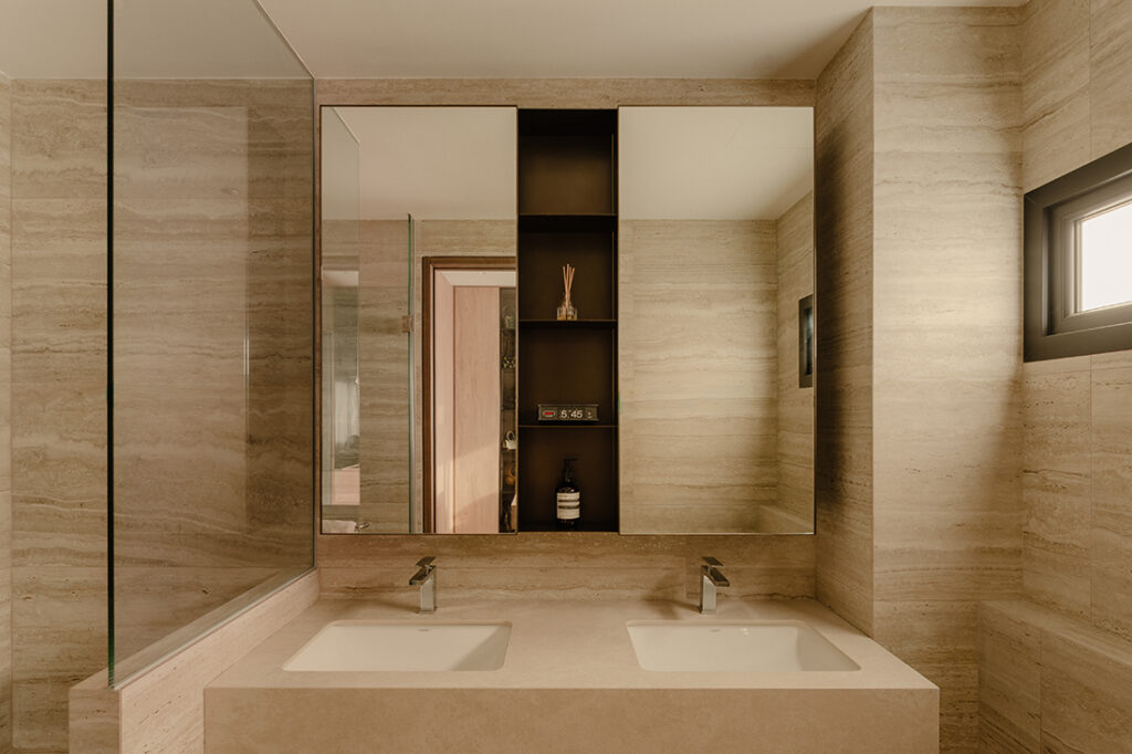 Bathroom image