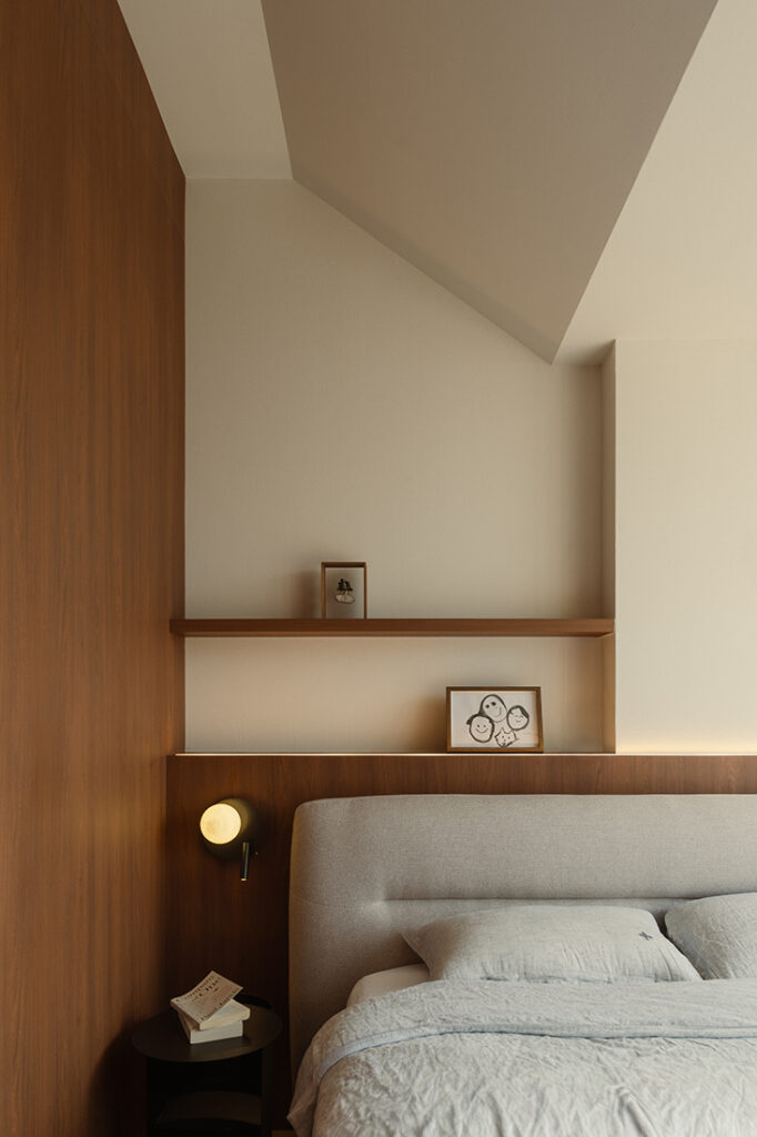 Bedroom image
