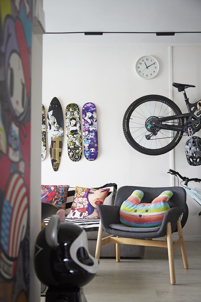 Living Room image