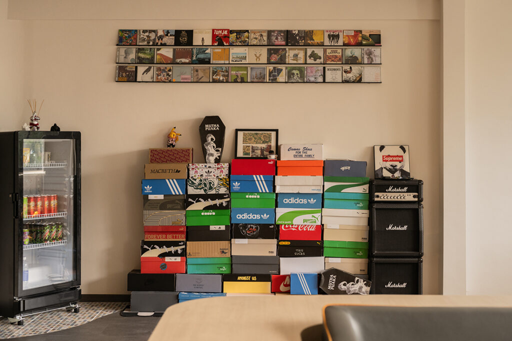 Living Room image