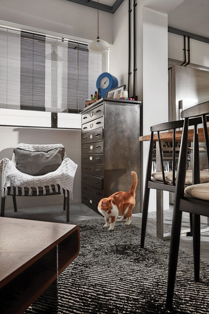 Living Room image