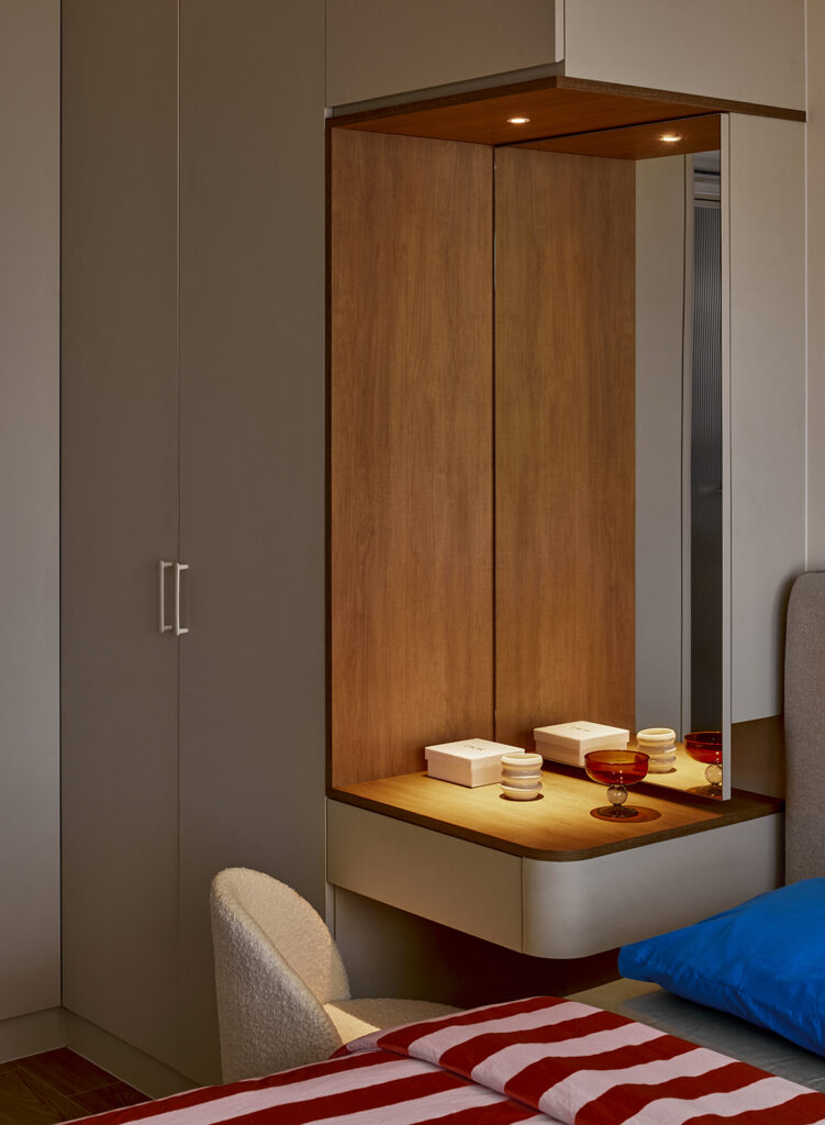Bedroom image