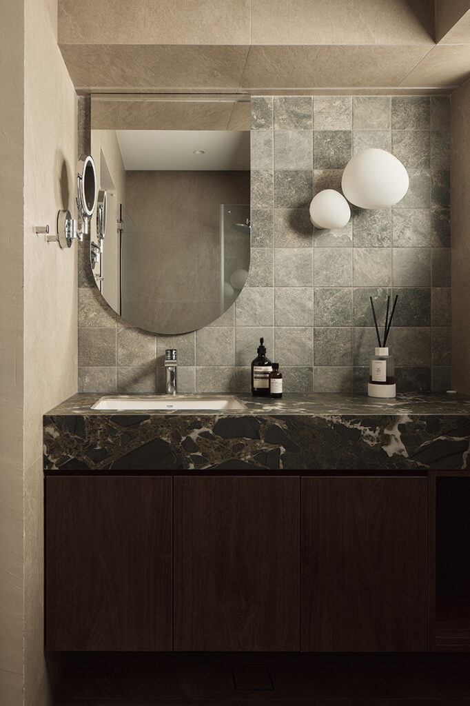 Bathroom image