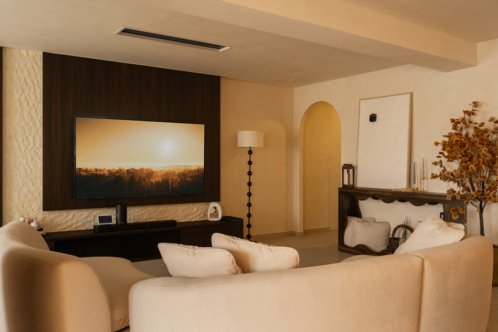 Living Room image