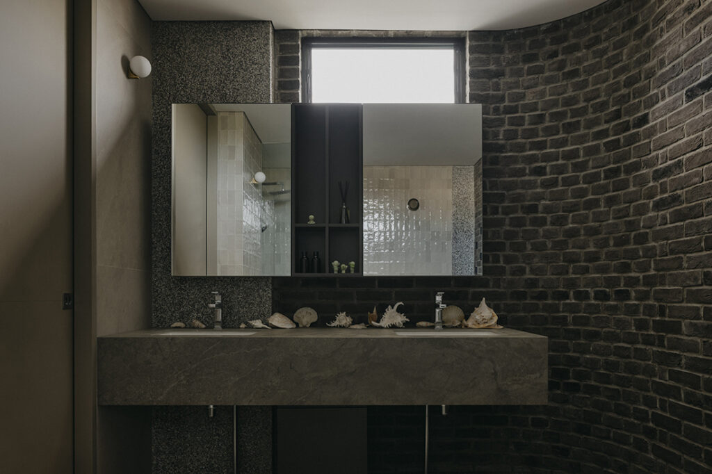 Bathroom image