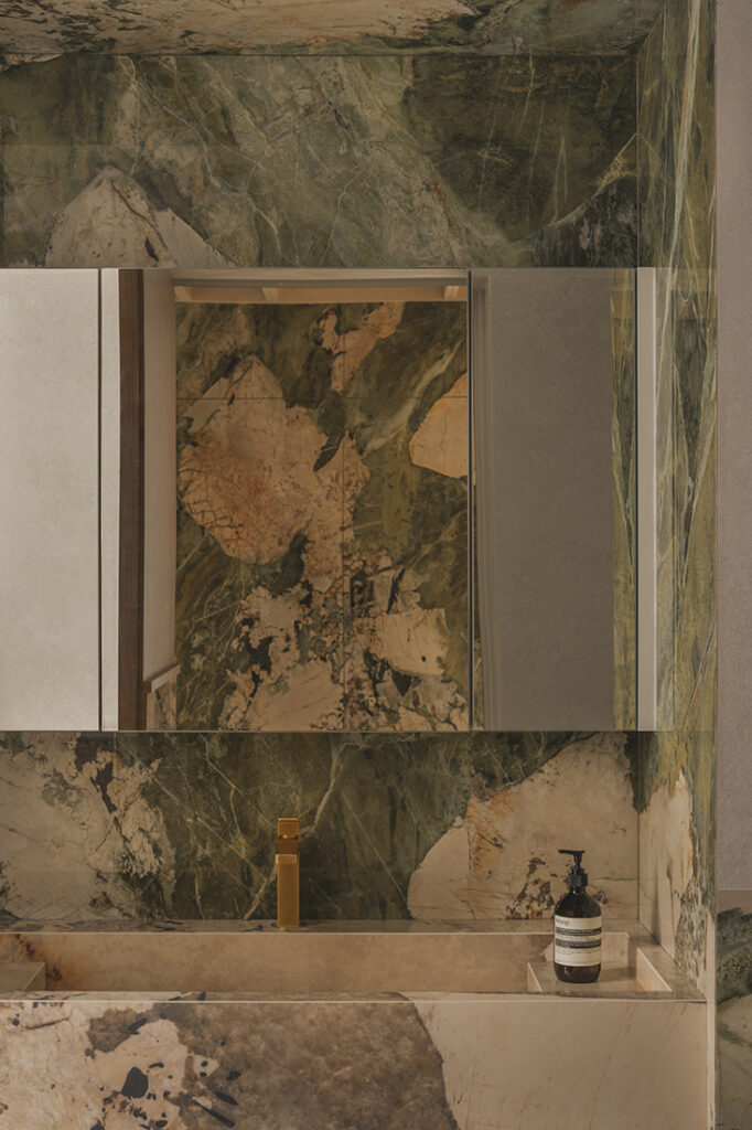 Bathroom image