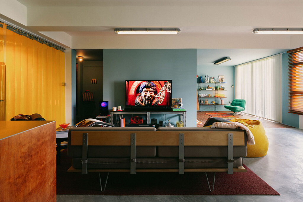 Living Room image