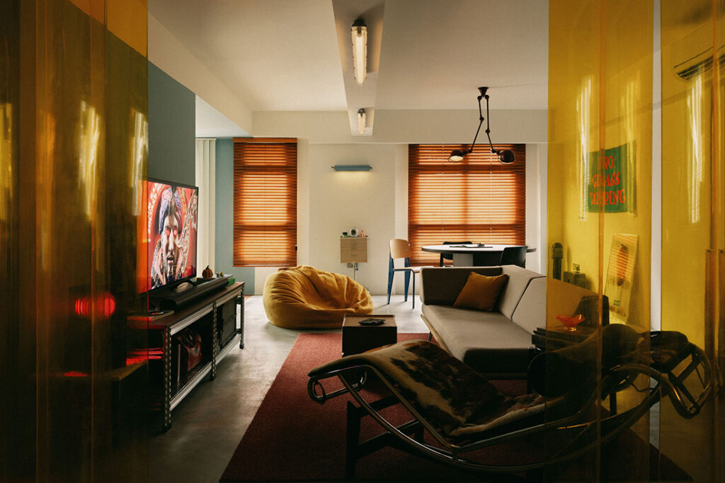 Living Room image