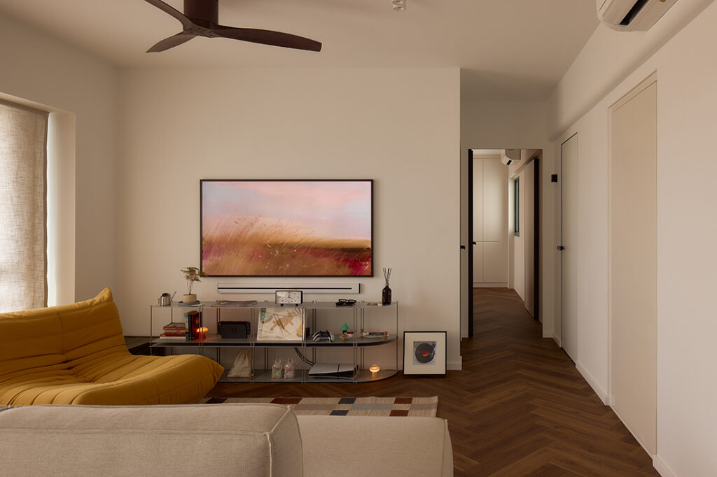 Living Room image