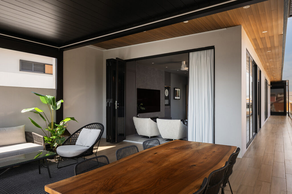 Living Room image
