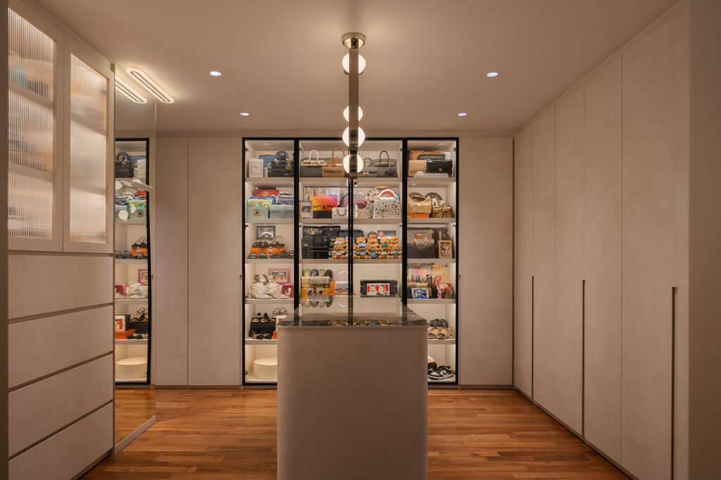 Walk-in Wardrobe image