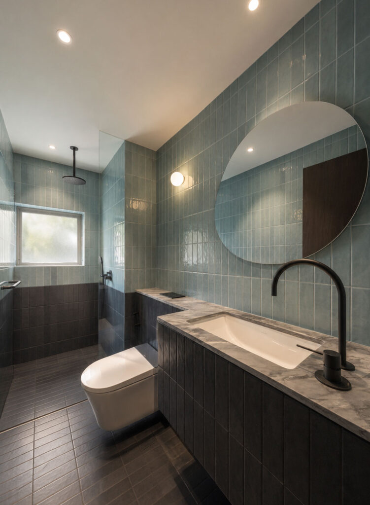 Bathroom image
