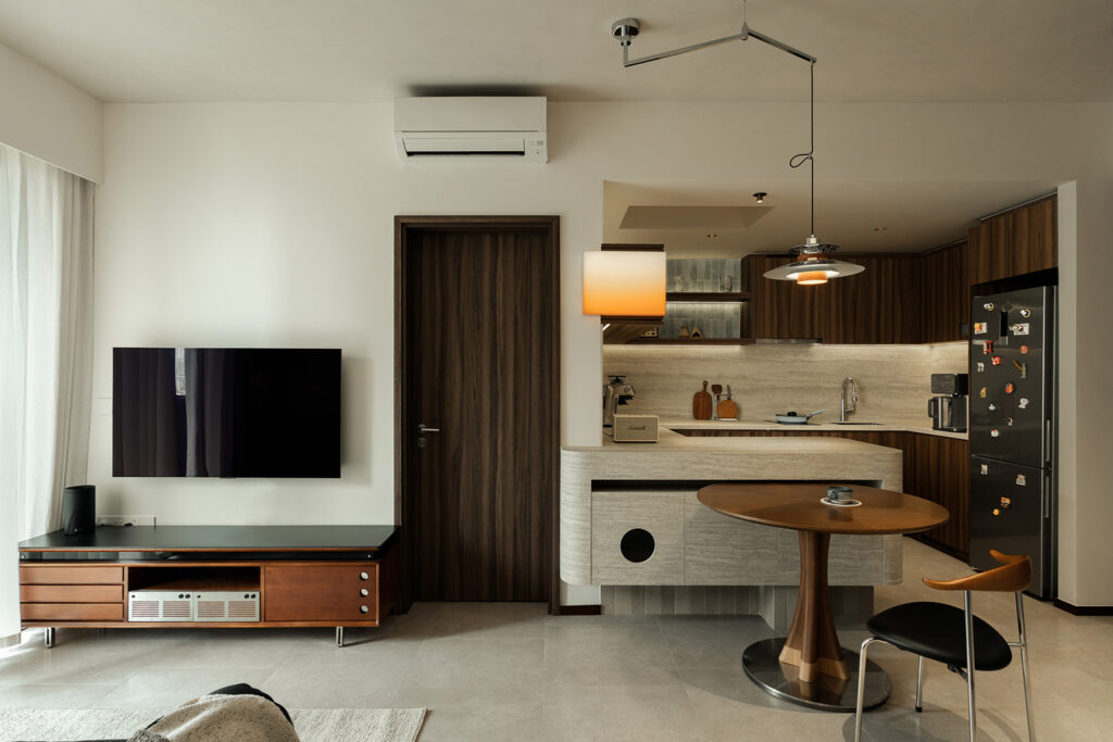 Living Room image