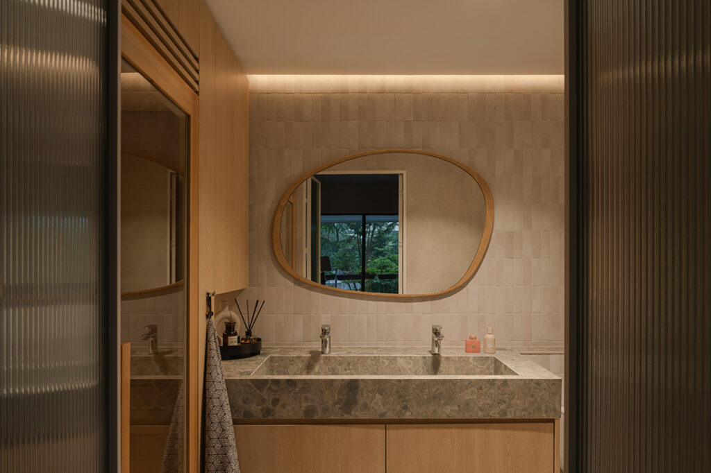 Bathroom image