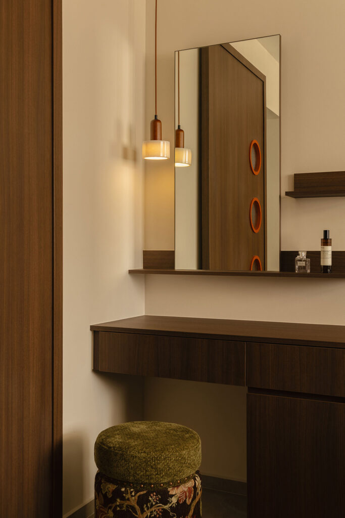 Bedroom image