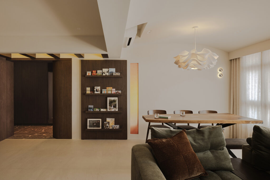 Living Room image