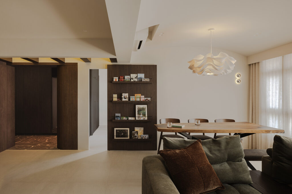 Living Room image