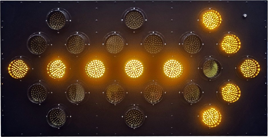 25 Light LED Arrow Board