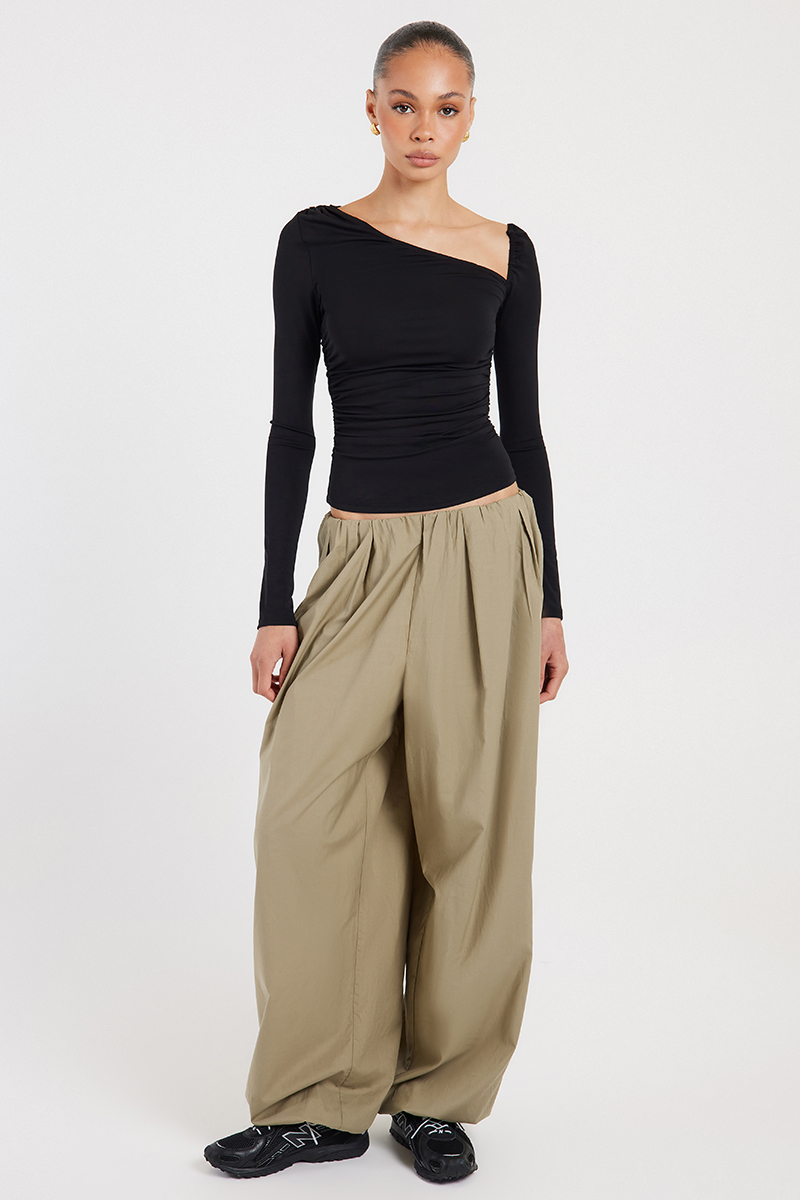 【anuke】Bicolor parachute pants 38size anuke】Bicolor parachute pants 38size anuke Bicolor Parachute