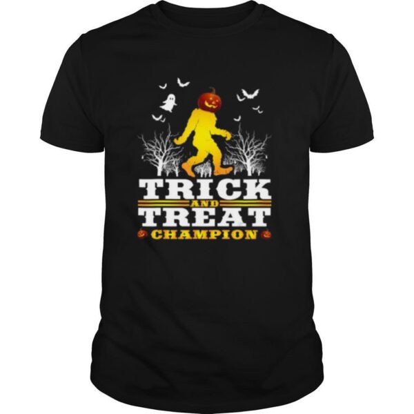 TshirtStation Halloween Bigfoot With Pumpkin Costume Shirt
