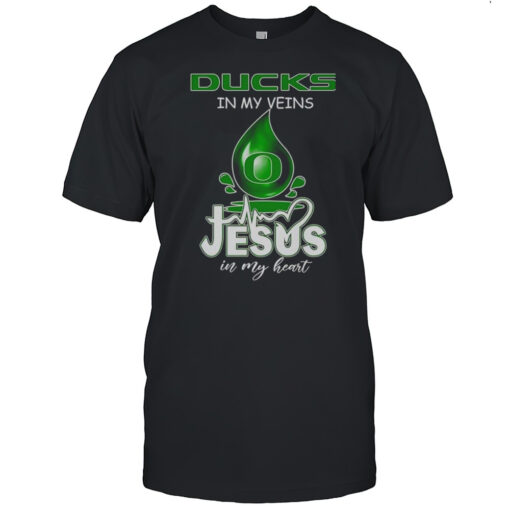 Oregon Ducks In My Veins Jesus In My Heart Drop Blood Shirt Mens T Shirtwf