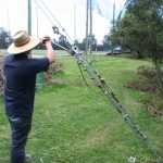 how to strain wire netting fence						