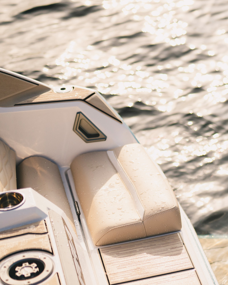 Convertible Seat & Cockpit Table