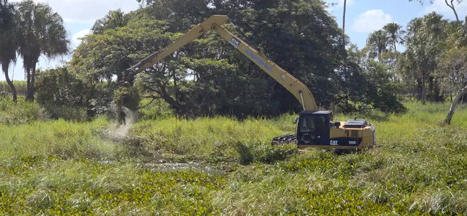 The floating excavator was an integral of the successful lagoon restoration.