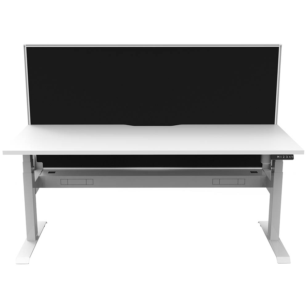 RAPIDLINE BOOST LIGHT SINGLE SIDED WORKSTATION WITH SCREEN AND CABLE TRAY 1500MM NATURAL WHITE TOP / WHITE FRAME / BLACK SCREEN