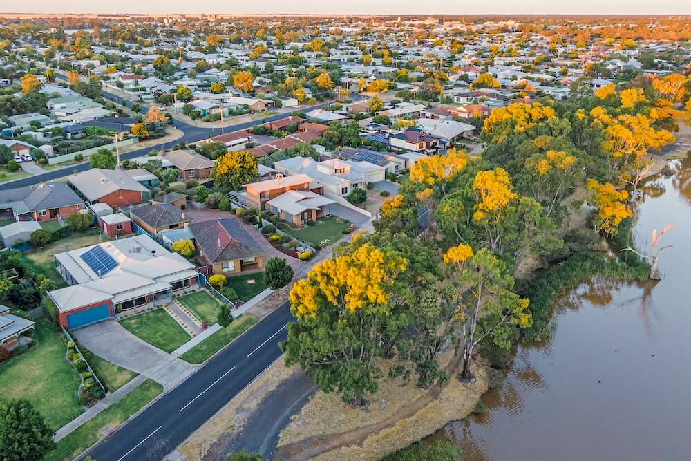 Auctions are losing favour, but homes are still selling