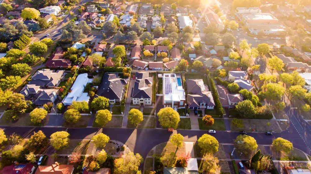 Prices ease as stock builds and clearance rates settle