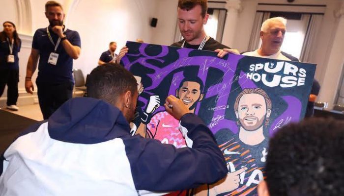 Two incredible pieces of Spurs history up for auction! - Asset in Block