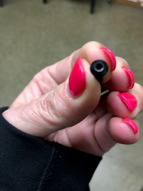 screw, 6-32 x 1\" button head hex DISPLAY SCREW BEZEL