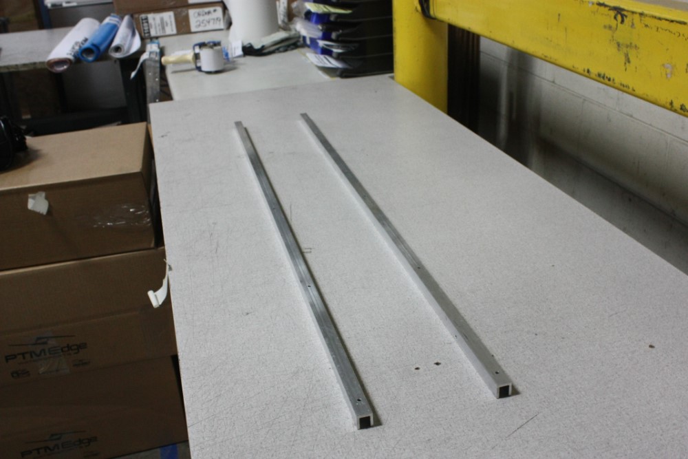 U-Channel, Divider Base, 48\" also needs 118273