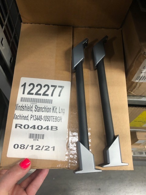 Windshield, Stanchion Kit, Lng