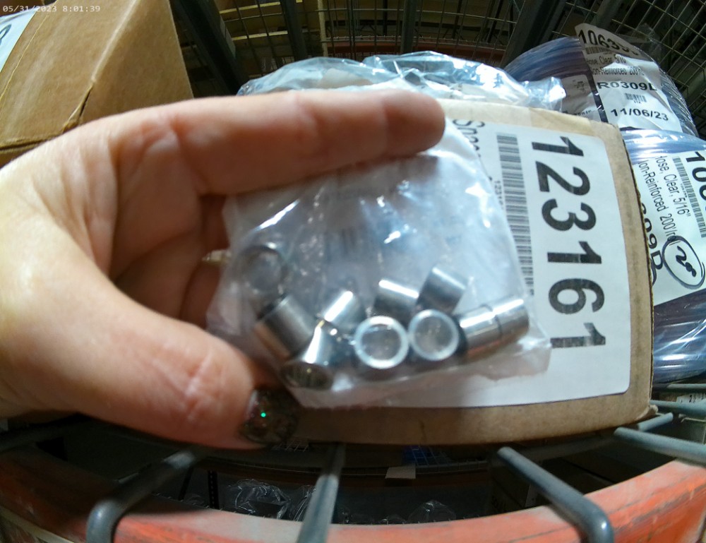 Spacer, 3/8L, 5/16 clr Dometic