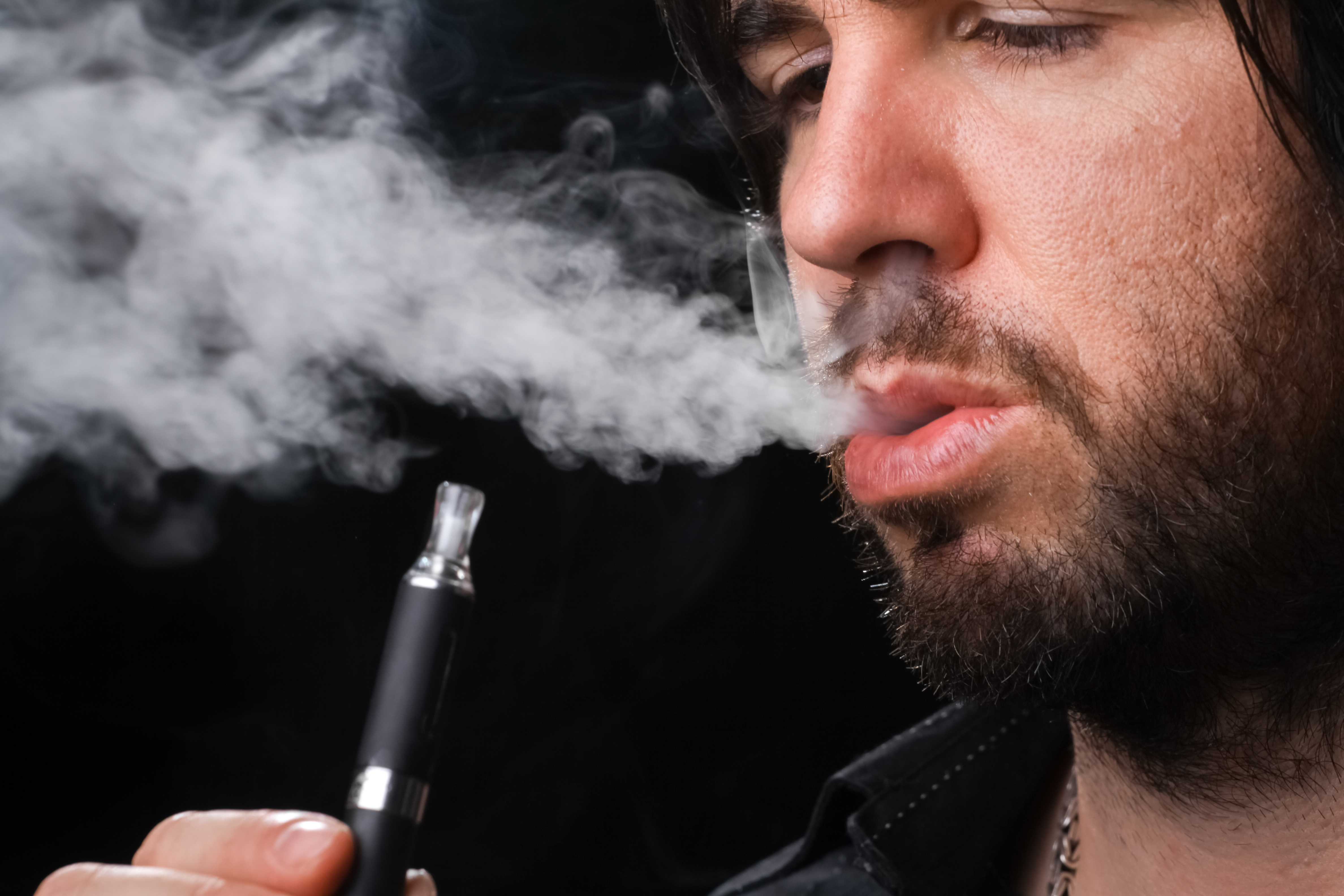why do cigarettes make me nauseous Nicotine and Digestion: Does Nicotine Make You Poop?