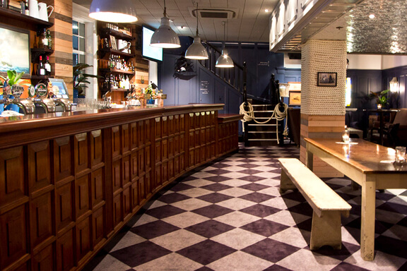 30-knots-melbourne-cup-venue-tile
