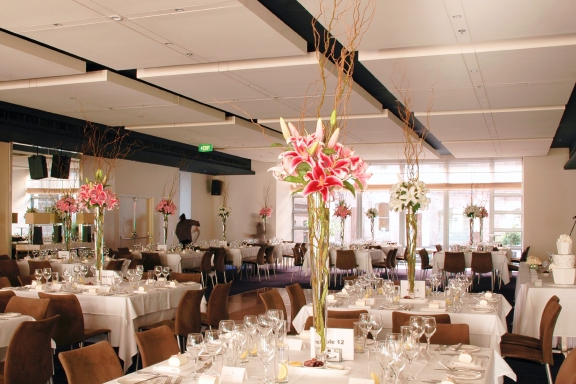venue576x384_estab_ballroom