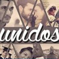 Un hombre y una mujer unidos por la fe y la espera cover