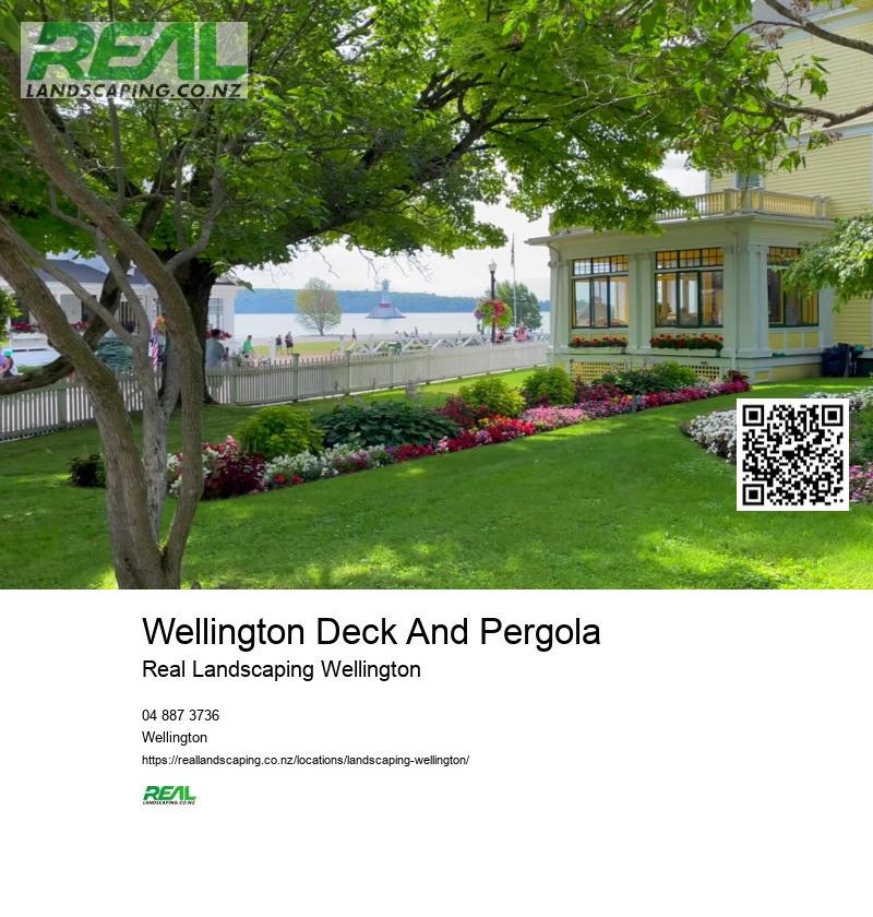 Wellington Garden Bulb Planting