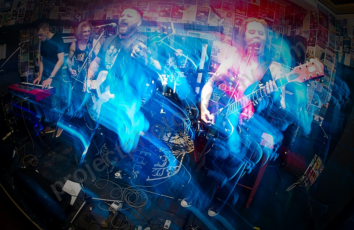1_bonekickers_civic_wyliepic_8_19_01.png