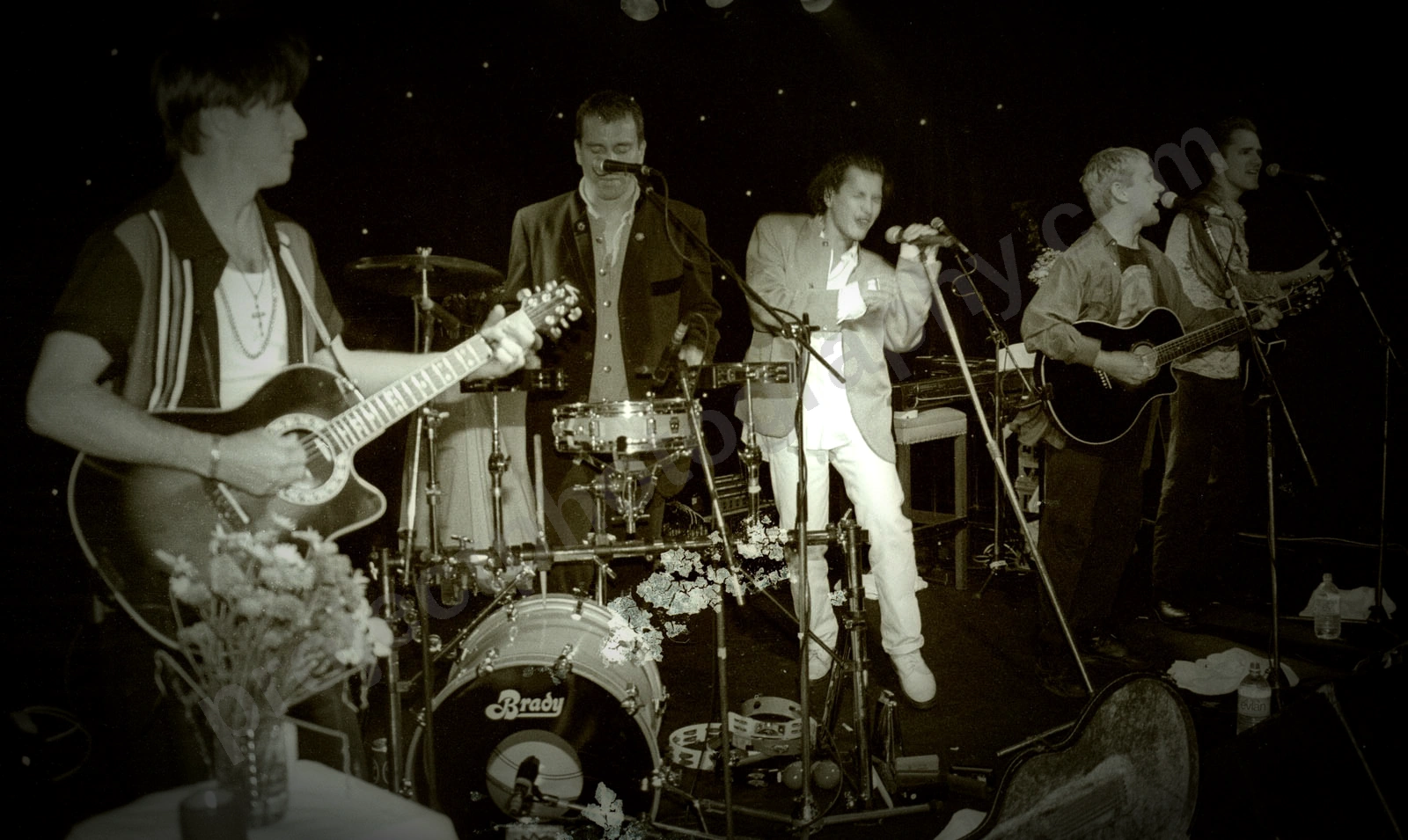 1_boom_crash_opera_grosvenor_369_wyliepic_92_01.jpg