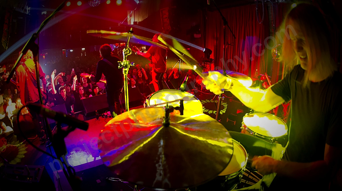 1_british_india_crowd_capital_wyliepic_4_13_31.png