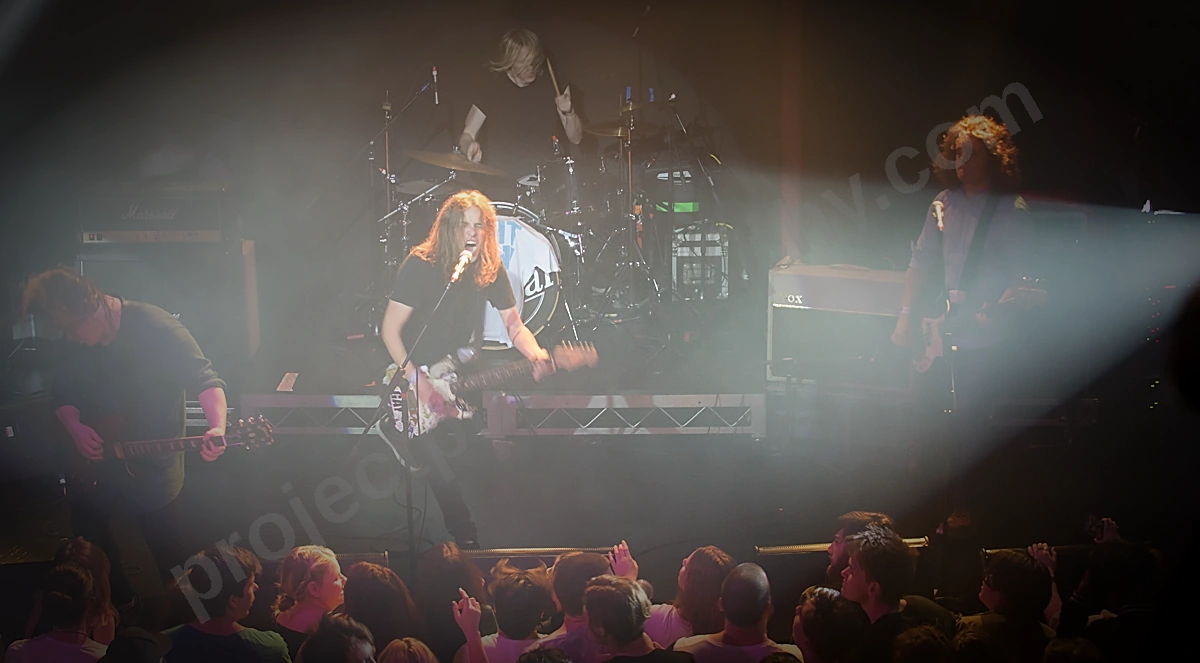 1_british_india_crowd_capitol_wyliepic_26_9_15_20.png