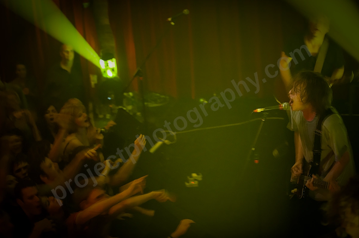 1_british_india_crowd_capitol_wyliepic_4_09_00.png