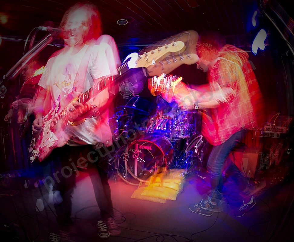 1_british_india_indi_bar_wyliepic_8_13_01.png