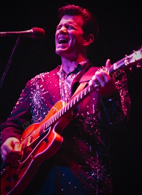 Chris Isaak