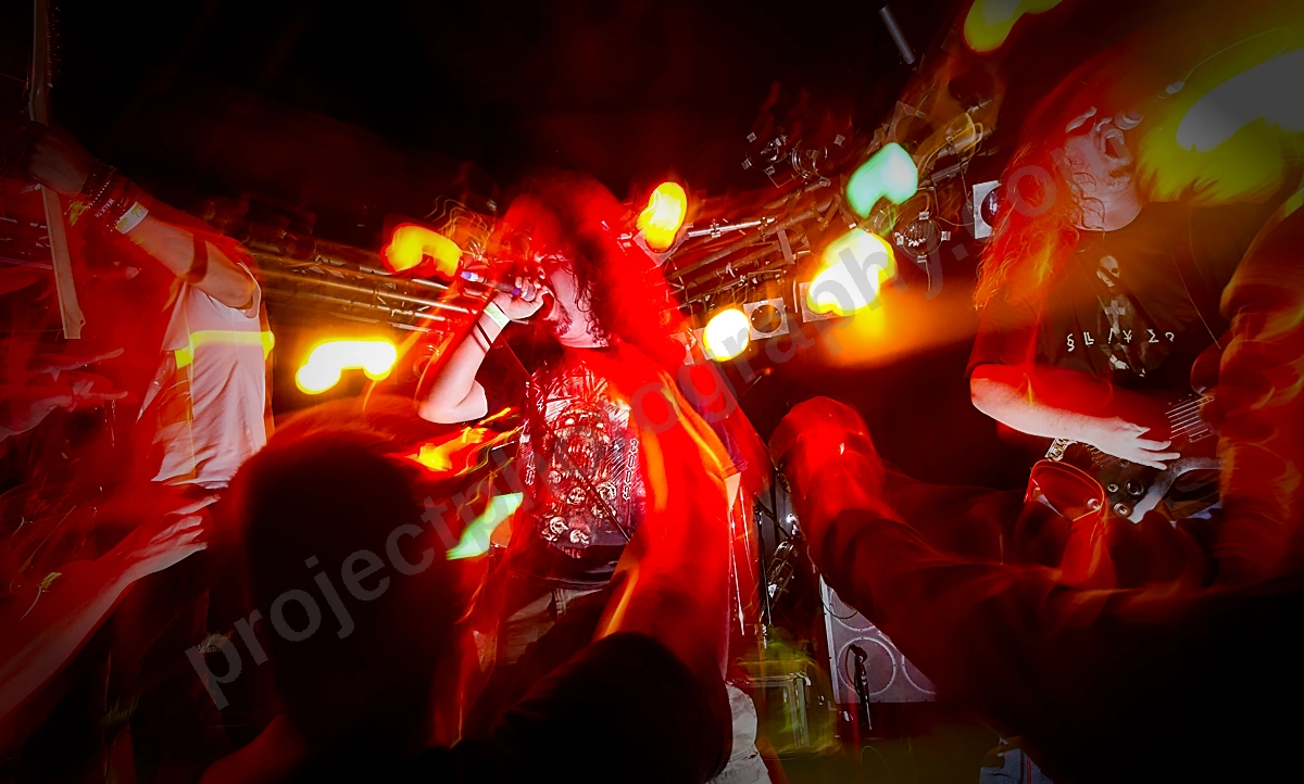 1_cold_fate_crowd_amps_wf_wyliepic_1_12_00.png