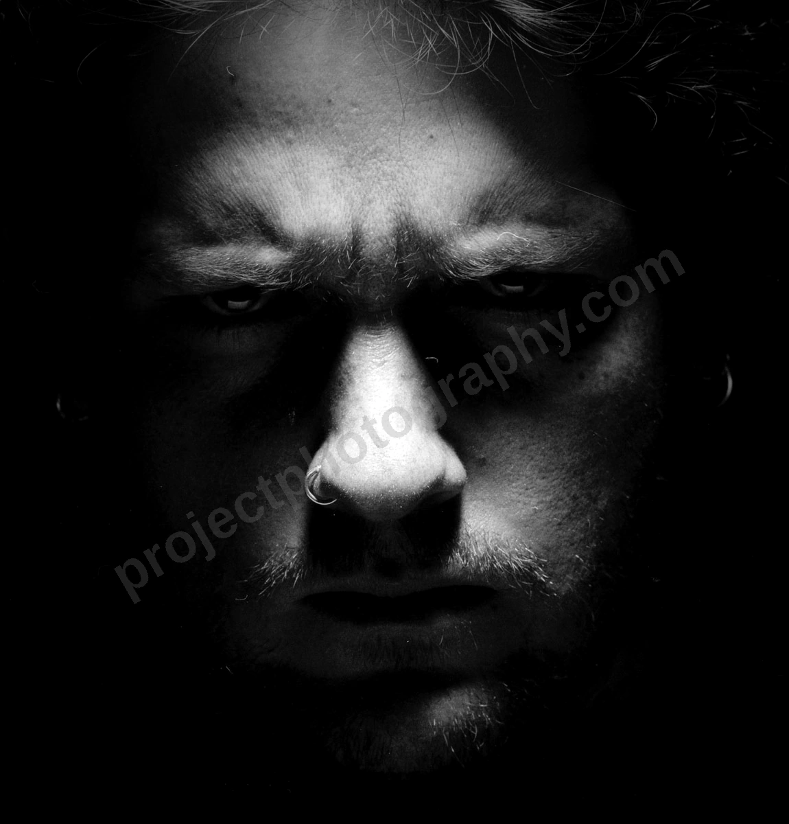1_conrad_studio_pan_f_535_wyliepic_4_93_3 01.jpg